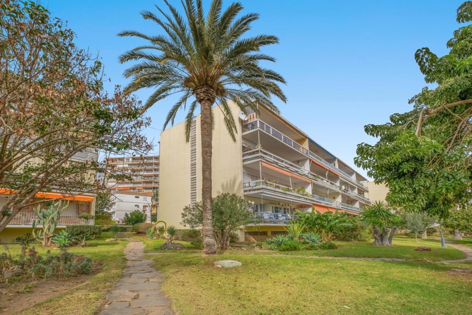 Piso Con 2 Habitaciones, 2 Terrazas Y Piscina Torremolinos Extérieur photo